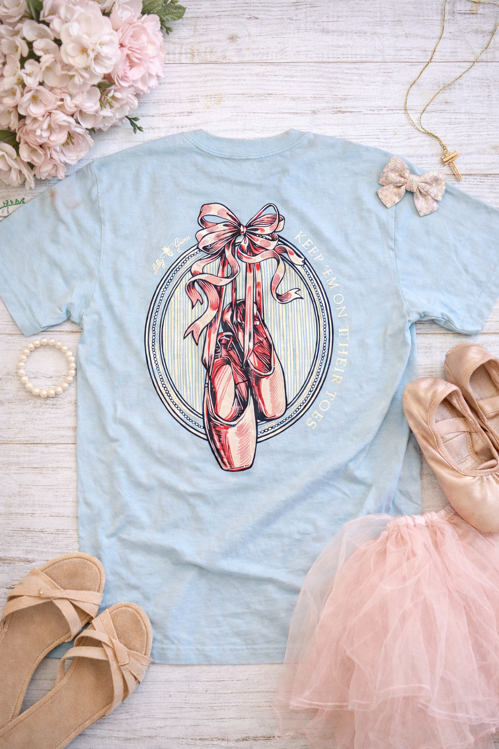 Keep ’Em On Their Toes Pocket Tee – Lily Grace | Chambray