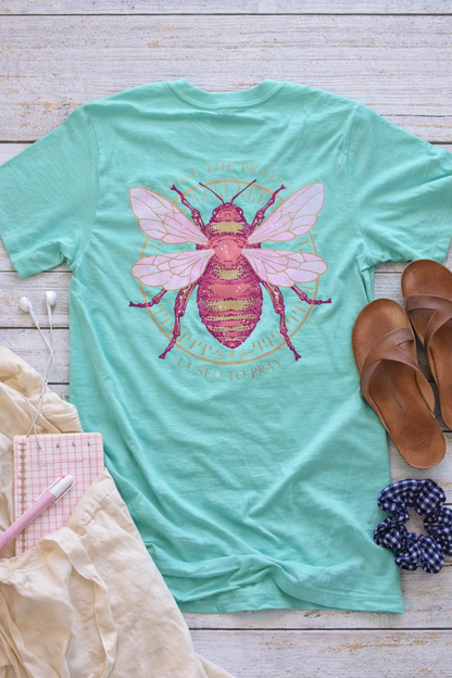 Living the Prayers Pocket Tee – Lily Grace | Mint